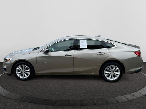 Used 2025 Chevrolet Malibu LT image 2