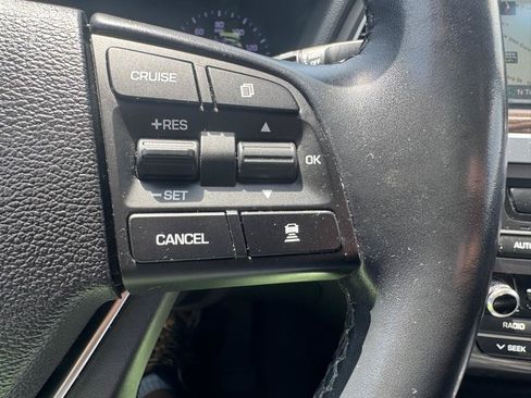 Used 2018 Genesis G80 3.8 RWD image 17