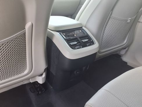 Certified 2024 Volvo XC90 B6 Plus w/ Protection Package Premier AWD/4WD image 26