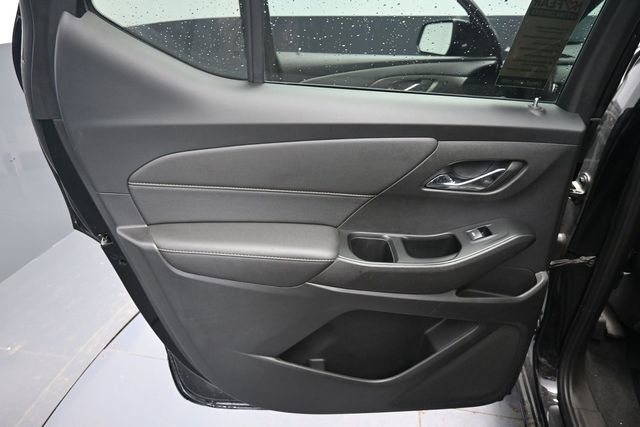 Used 2023 Chevrolet Traverse Premier w/ Redline Edition AWD/4WD image 39