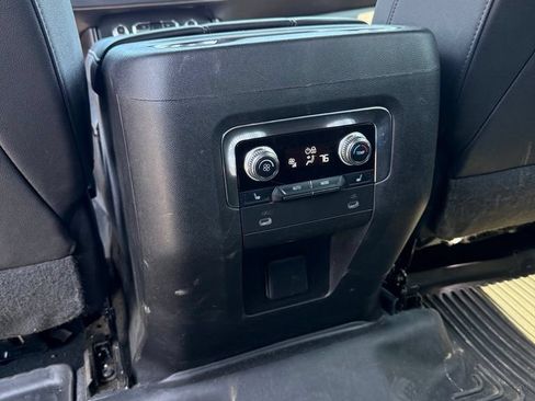 Used 2023 GMC Yukon XL AT4 w/ Technology Package AWD/4WD image 21