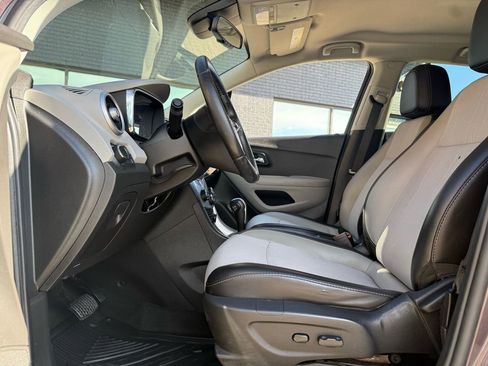 Used 2016 Chevrolet Trax LT w/ LT Convenience Package image 26