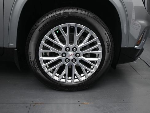 Used 2024 GMC Acadia Denali w/ LPO, Roadside Safety Package image 13