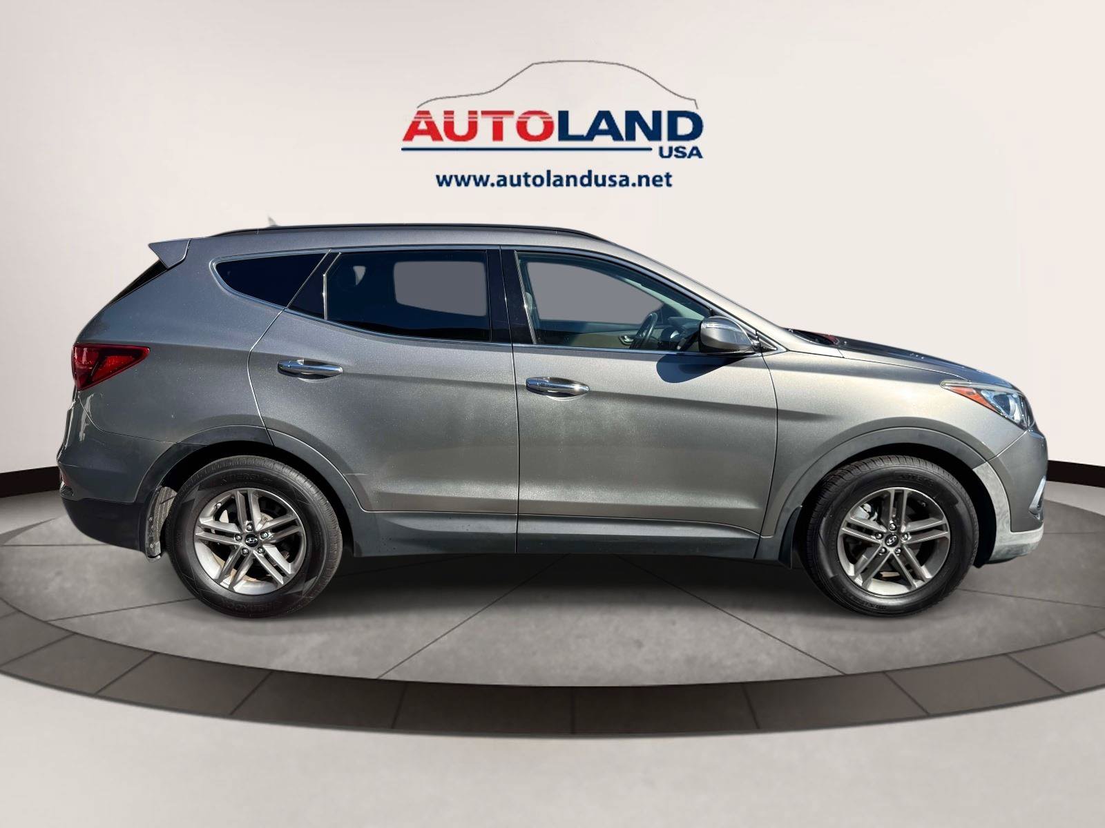 Used 2017 Hyundai Santa Fe Sport AWD/4WD image 3