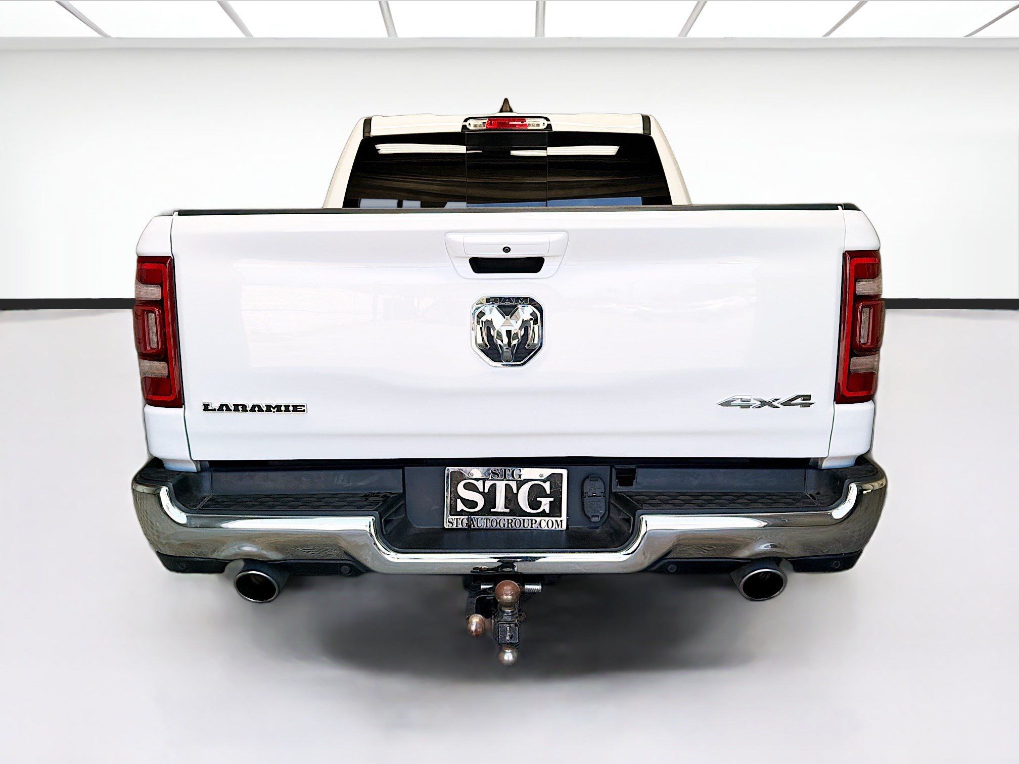 Used 2023 RAM 1500 Laramie AWD/4WD image 5