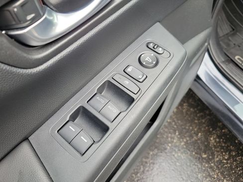 Certified 2025 Honda CR-V EX image 19