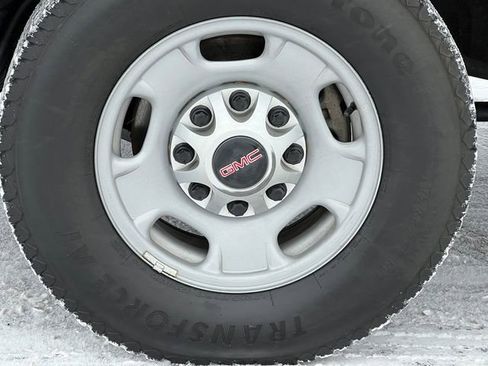 Used 2021 GMC Sierra 2500 4x4 Crew Cab w/ Fleet Convenience Package image 12