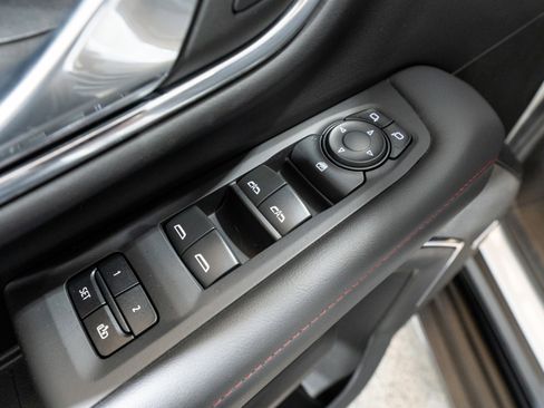 Used 2023 Chevrolet Tahoe RST image 11