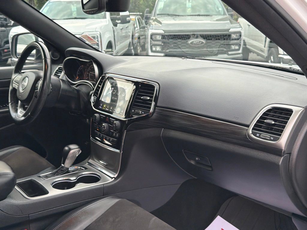 Used 2020 Jeep Grand Cherokee Altitude AWD/4WD image 14