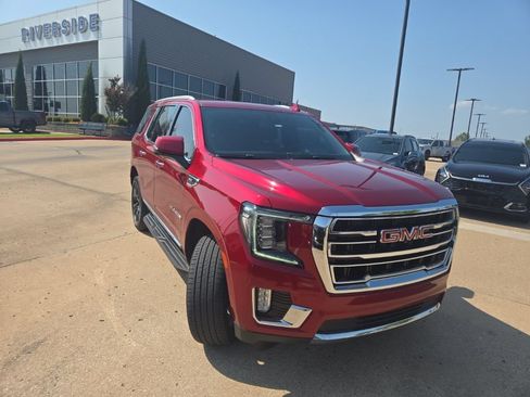 Used 2021 GMC Yukon SLT w/ SLT Luxury Package AWD/4WD image 1