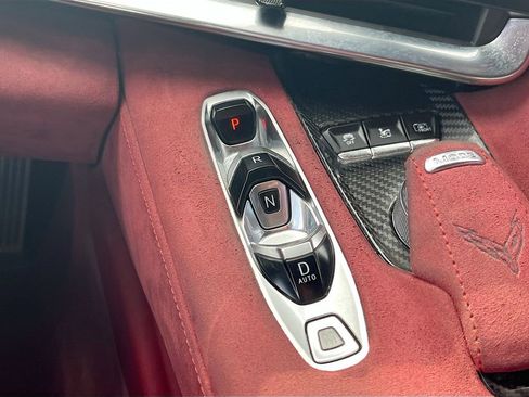 Used 2020 Chevrolet Corvette Stingray Premium Cpe w/ 3LT Preferred Equipment Group image 17