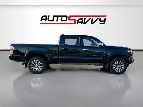 Used 2021 Toyota Tacoma Limited AWD/4WD image 8