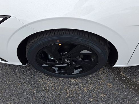 New 2026 Hyundai Elantra Sport FWD image 16