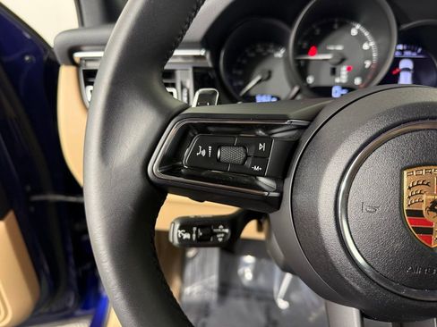 Certified 2025 Porsche Macan image 29