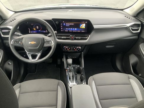 Used 2025 Chevrolet TrailBlazer LT w/ Convenience Package image 50