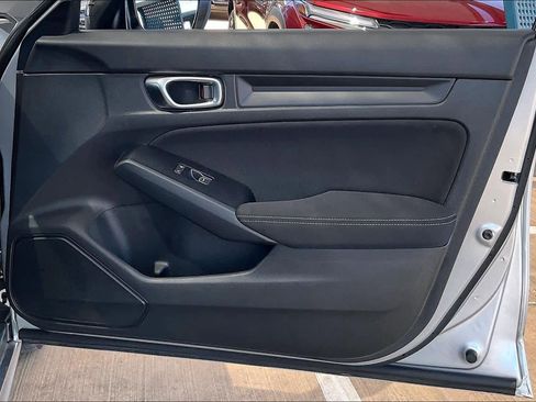 Used 2025 Honda Civic Sport image 22