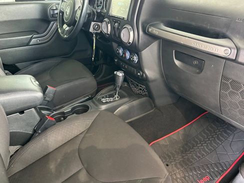 Used 2017 Jeep Wrangler Sport AWD/4WD image 18