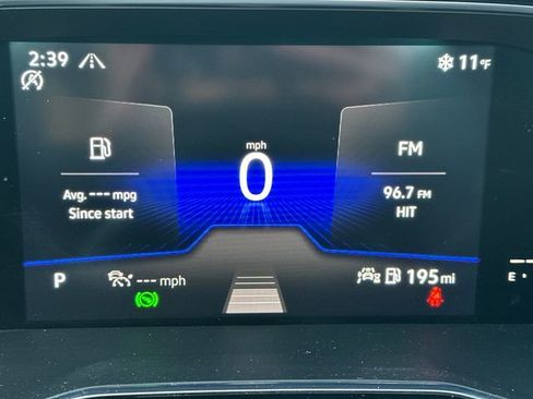 Used 2023 Volkswagen Jetta SE w/ Panoramic Sunroof Package image 16