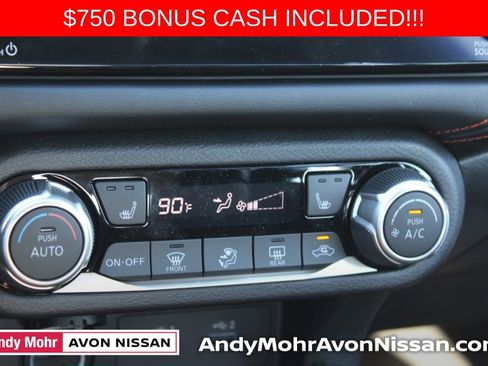 New 2025 Nissan Versa SR w/ Trunk Package image 23