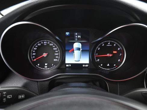 Used 2019 Mercedes-Benz GLC 300 image 3