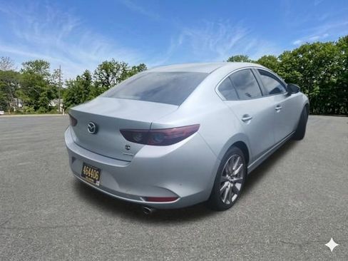 Used 2020 MAZDA MAZDA3 Sedan w/ Select Package FWD image 4