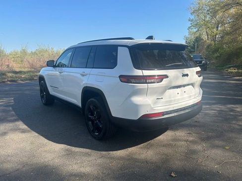 Used 2023 Jeep Grand Cherokee L Laredo AWD/4WD image 6