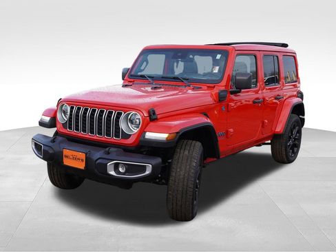Certified 2025 Jeep Wrangler Unlimited Sahara w/ Safety Group AWD/4WD image 12