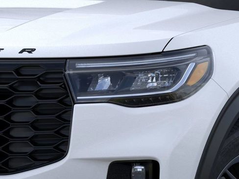 New 2025 Ford Explorer ST-Line w/ ST-Line Street Pack image 19