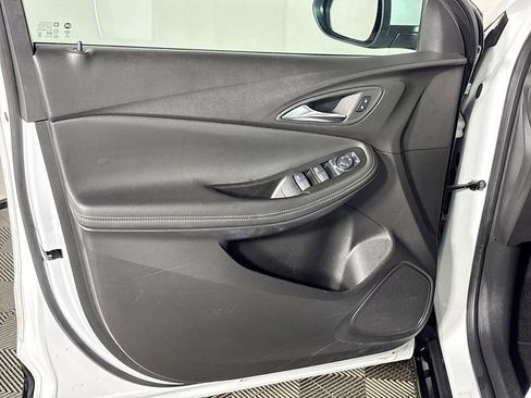 Used 2024 Buick Encore GX Sport Touring image 10