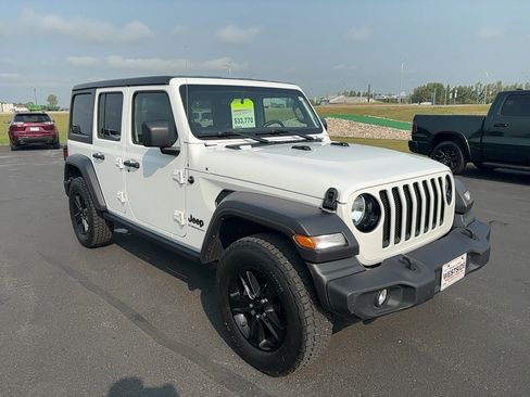 Used 2023 Jeep Wrangler Unlimited Sport AWD/4WD image 3