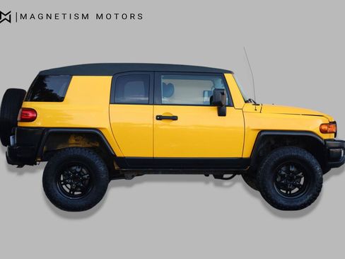 Used 2007 Toyota FJ Cruiser 4WD image 3