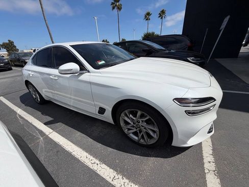 Used 2022 Genesis G70 2.0T RWD image 3