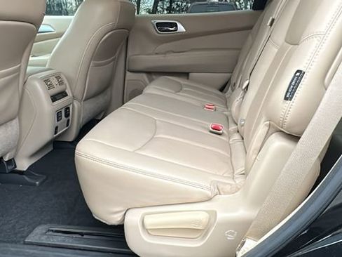Used 2018 Nissan Pathfinder SL w/ Cargo Package image 21