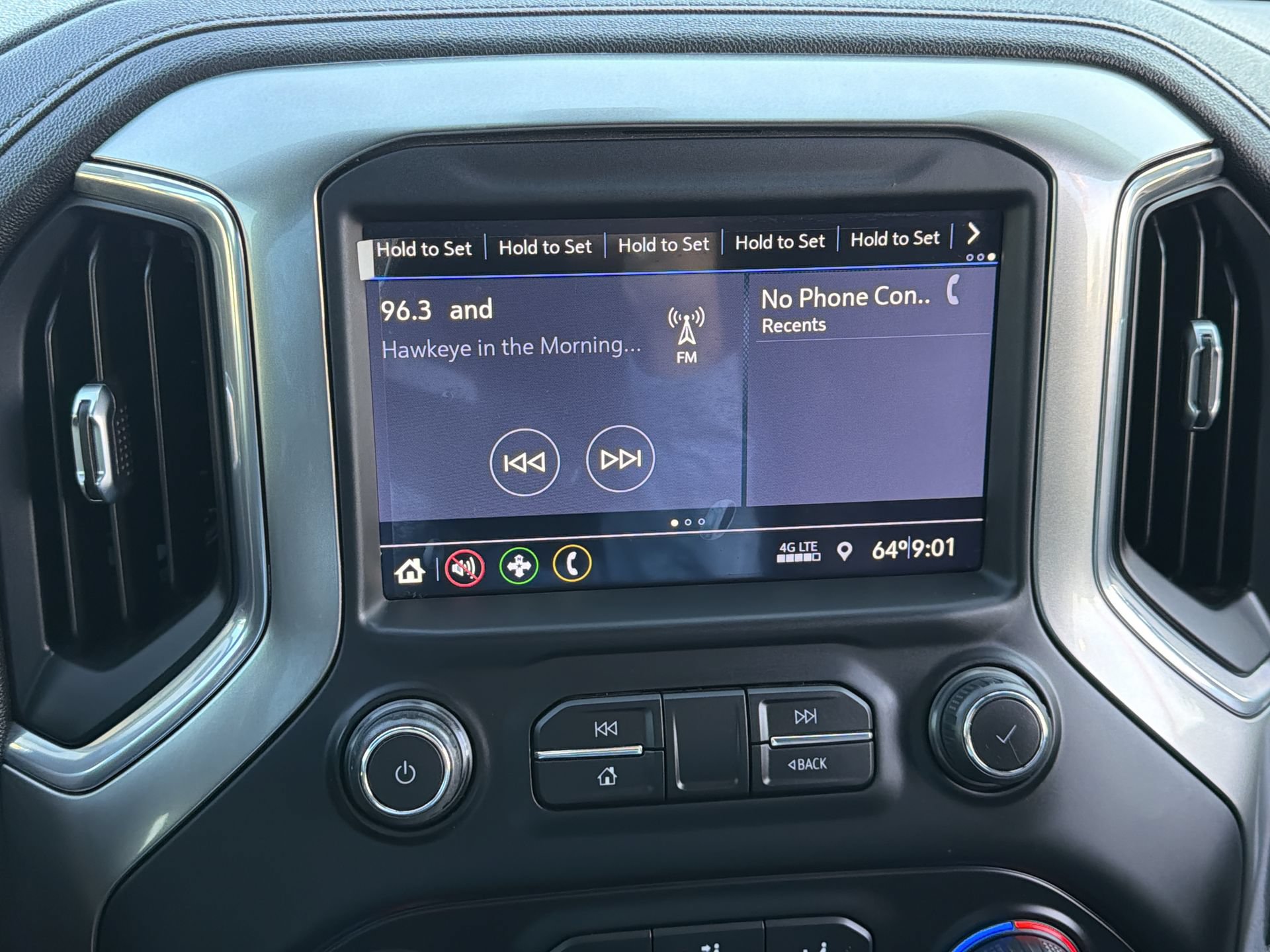Used 2021 Chevrolet Silverado 1500 RST RWD image 16