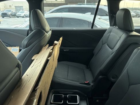 Used 2025 Lexus TX 500h AWD image 12