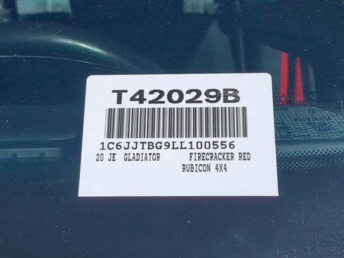 Used 2020 Jeep Gladiator Rubicon w/ LED Lighting Group image 17