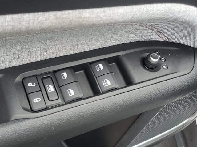 Used 2022 Jeep Compass Latitude AWD/4WD image 16