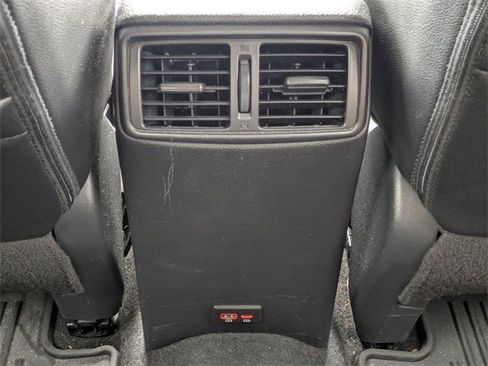 Used 2019 Nissan Rogue SL image 15