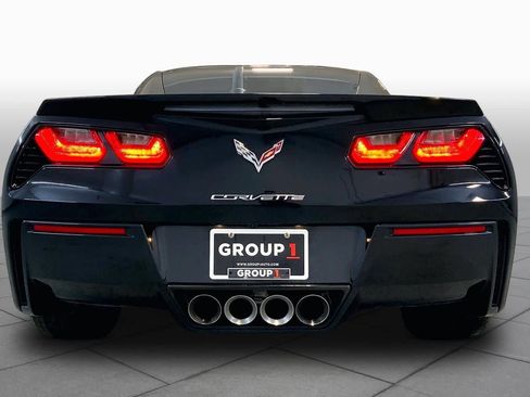 Used 2016 Chevrolet Corvette Stingray Coupe RWD image 4