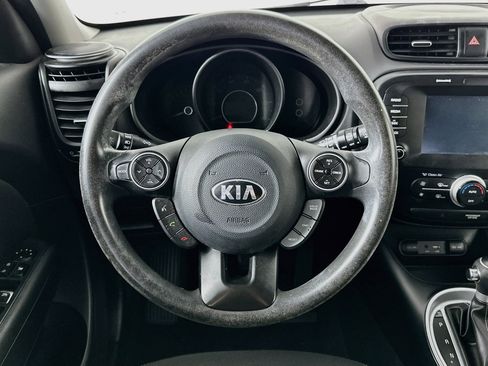 Used 2019 Kia Soul + FWD image 17