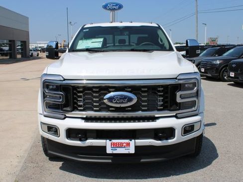 New 2026 Ford F450 Platinum w/ Platinum Plus Package AWD/4WD image 2