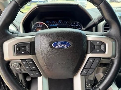 Used 2021 Ford F250 Lariat w/ Lariat Value Package AWD/4WD image 13