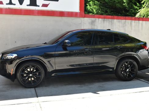 Used 2022 BMW X4 xDrive30i w/ M Sport Package 2 AWD/4WD image 3