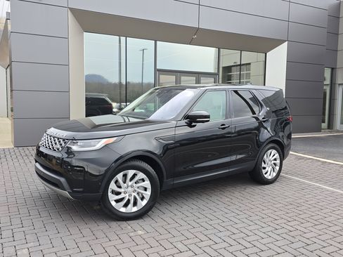 Used 2021 Land Rover Discovery S image 1