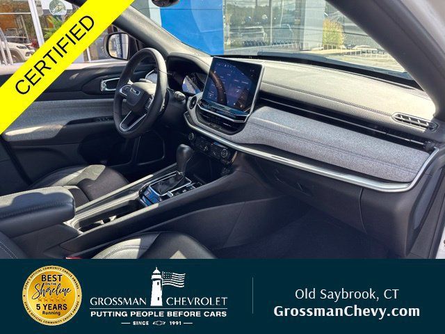 Used 2024 Jeep Compass Latitude w/ Convenience Group AWD/4WD image 25