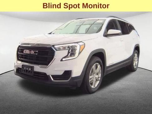 Used 2023 GMC Terrain SLE w/ Driver Convenience Package AWD/4WD image 4