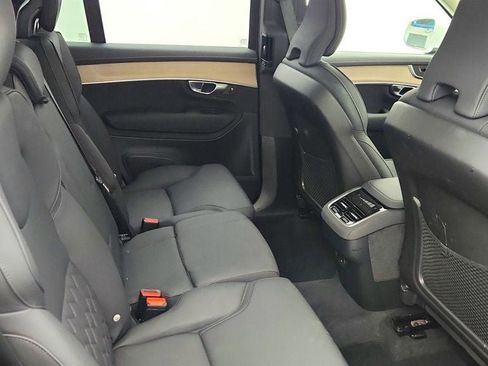 Used 2025 Volvo XC90 B6 Plus image 25