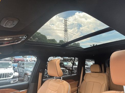 Certified 2023 Jeep Grand Cherokee L Summit AWD/4WD image 30