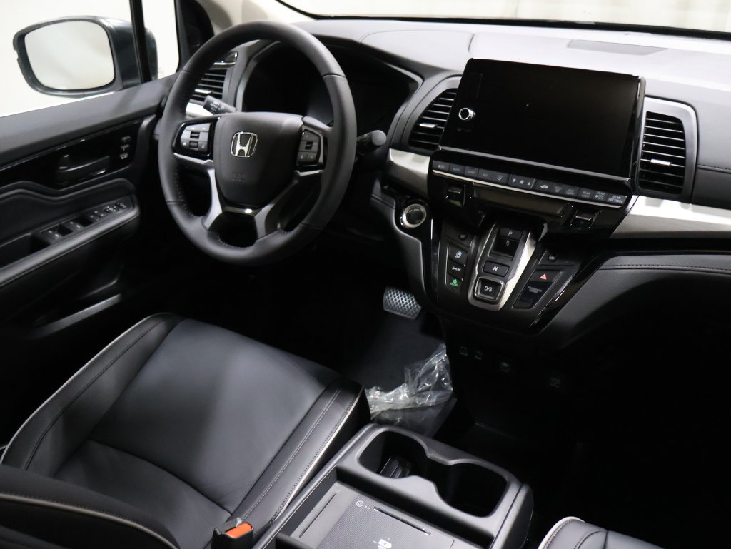 New 2026 Honda Odyssey Touring image 25
