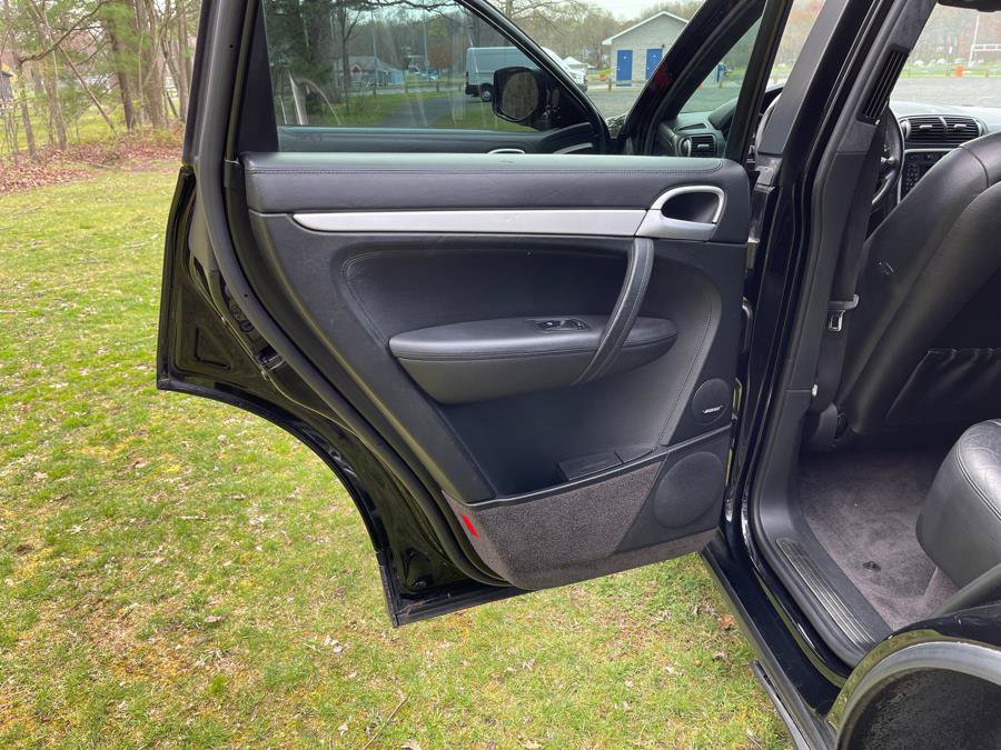 Used 2008 Porsche Cayenne Turbo AWD/4WD image 30